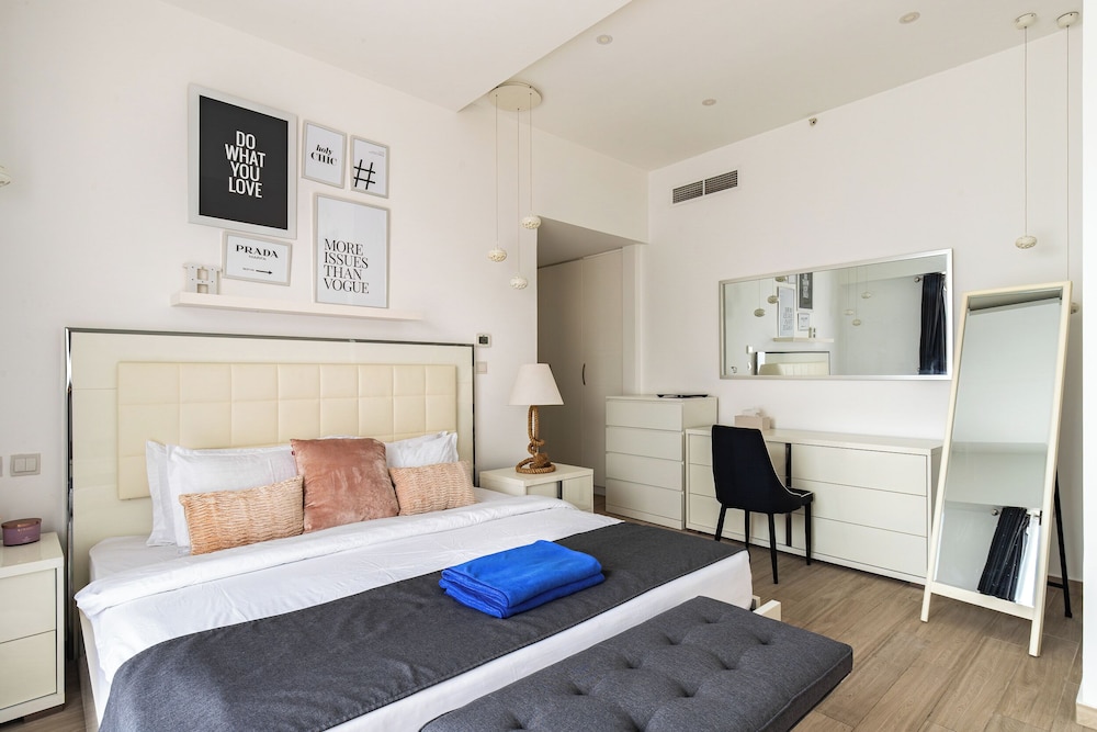 SIMPLY COMFORT Lux Penthouse 4BR Apartment with Iconic Marina Views