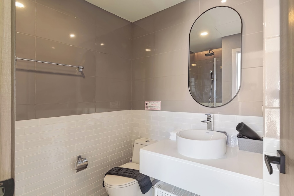 One bedroom Palmetto Condo Karon A 607