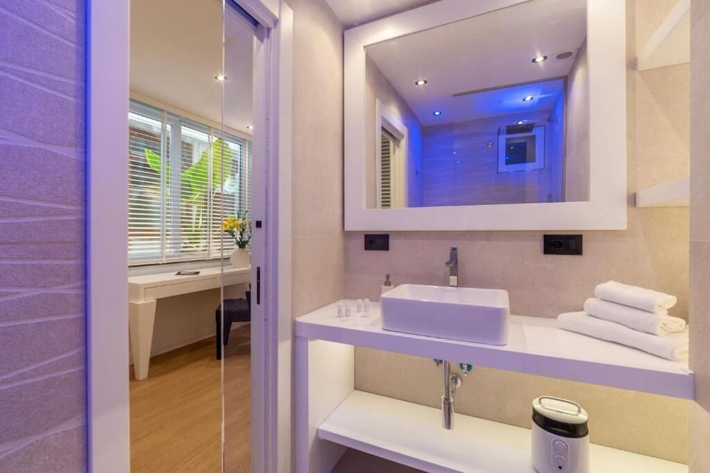 JOIVY Elegant Suites Near Villa Borghese