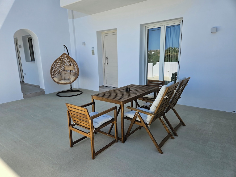 Aristotle Suites