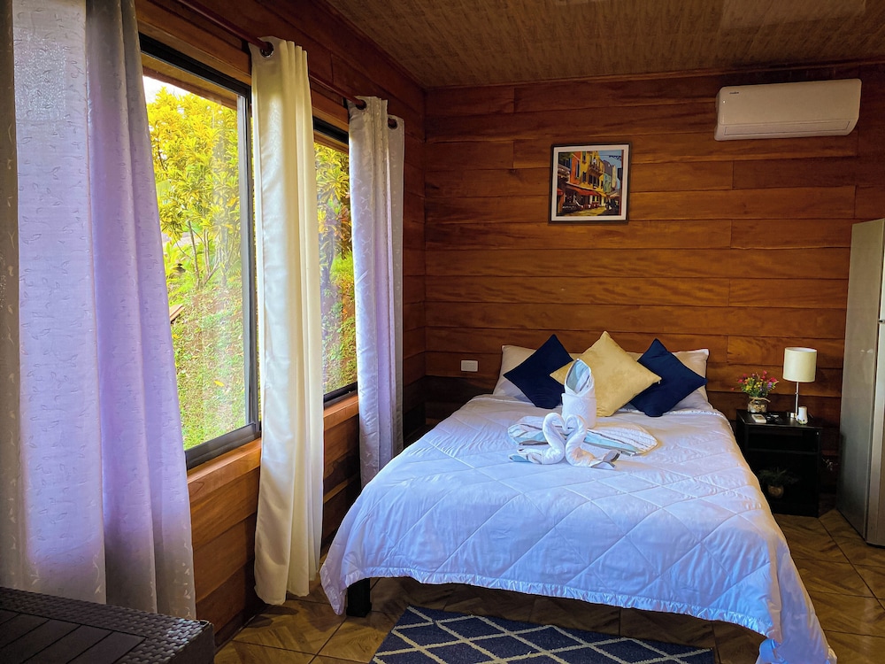 Yakari Grei Bungalows