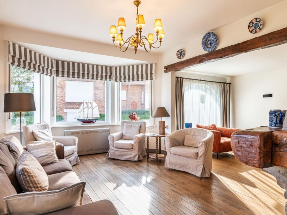 Villa Near De Panne Beach With Sea Views