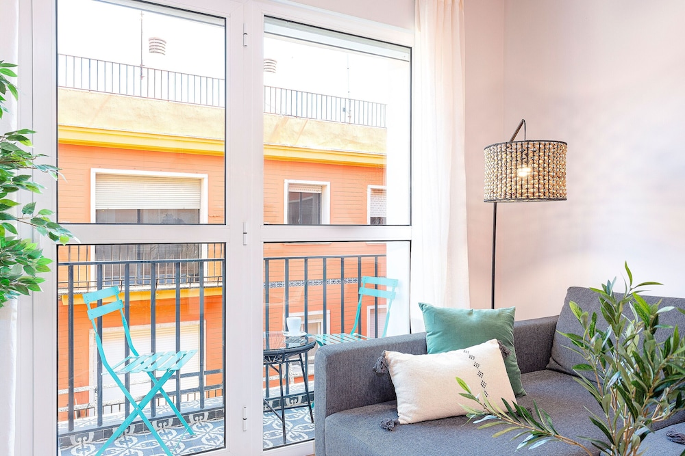 1 Bd With Balcony Perfect Location Sta Marta II