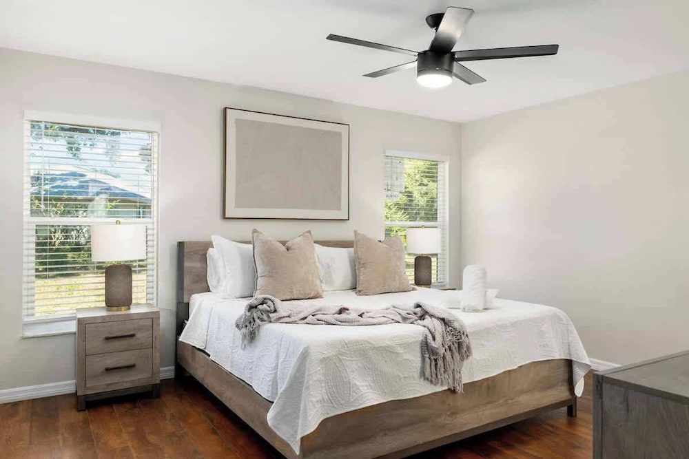 Modern 3 Bedroom, Wesley Chapel!