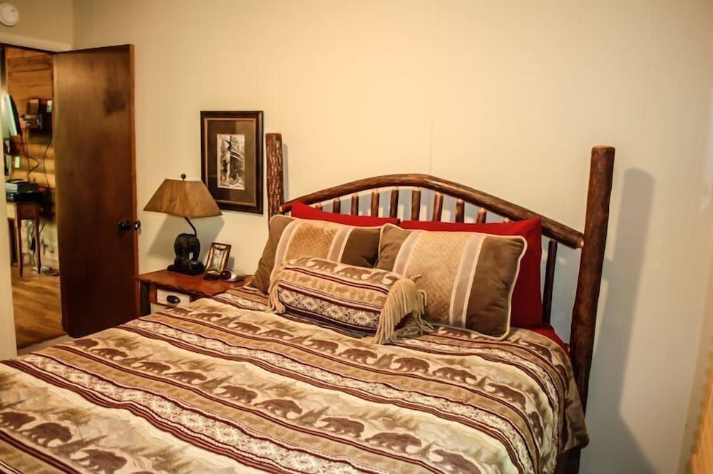 Deepwater Lodge view 2
