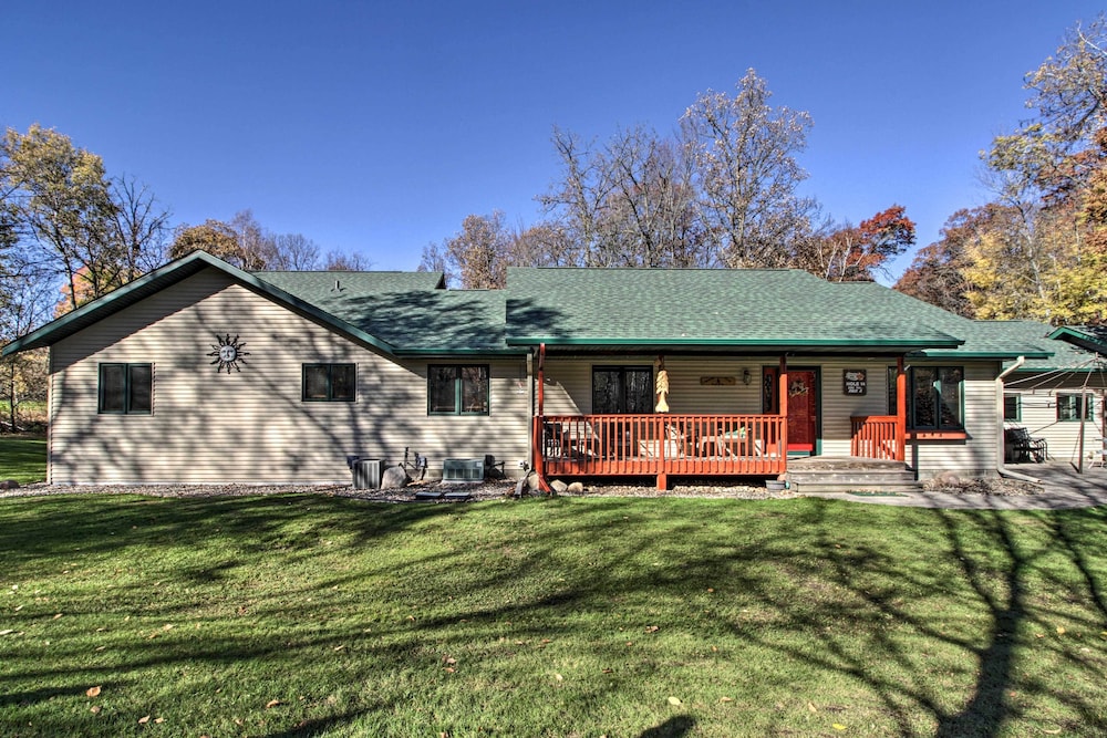 Cabin w/ Fire Pit & Movie Room, 1 Mi to Lake view 2