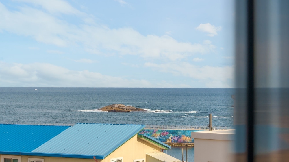Sokcho Jaja Ocean View Pension