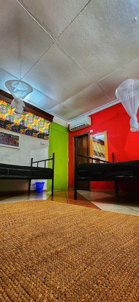 WE TRAVEL HOSTEL
