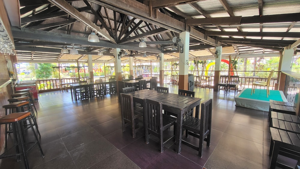 Bakasyunan Resort Zambales