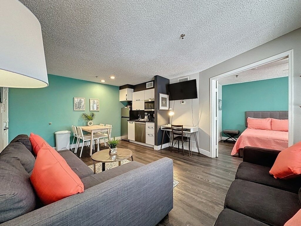 Two Bed Condo In Parkway Palms Resort 2 Bedroom Condo