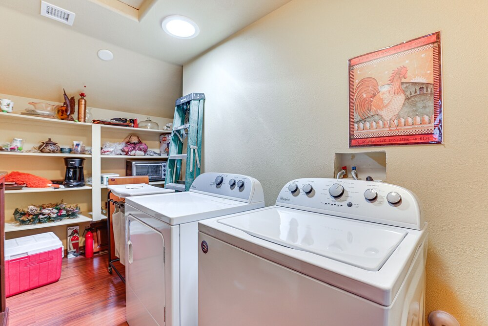 Modern Desert Condo w/ Deck & View, Near Hikes view 3