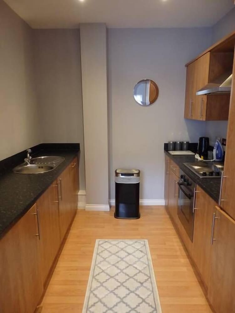 Gateshead Vacations - Beautiful Two Bedroom Apartment - Property Image 1