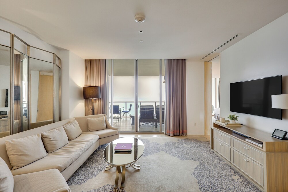 Luxe Beachfront Unit w/ Pool Access in Bal Harbour