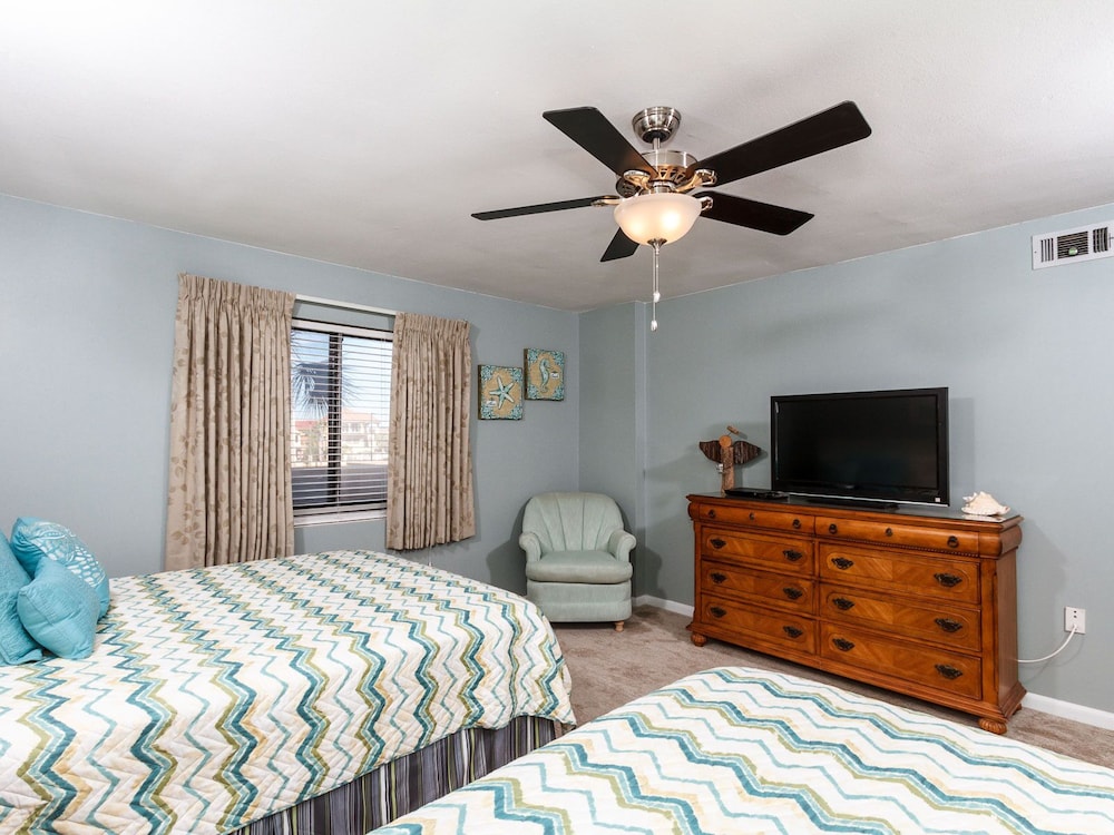 Surf Dweller 205 - Seaspray Getaway