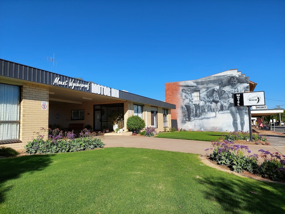 Mount Wycheproof Motor Inn