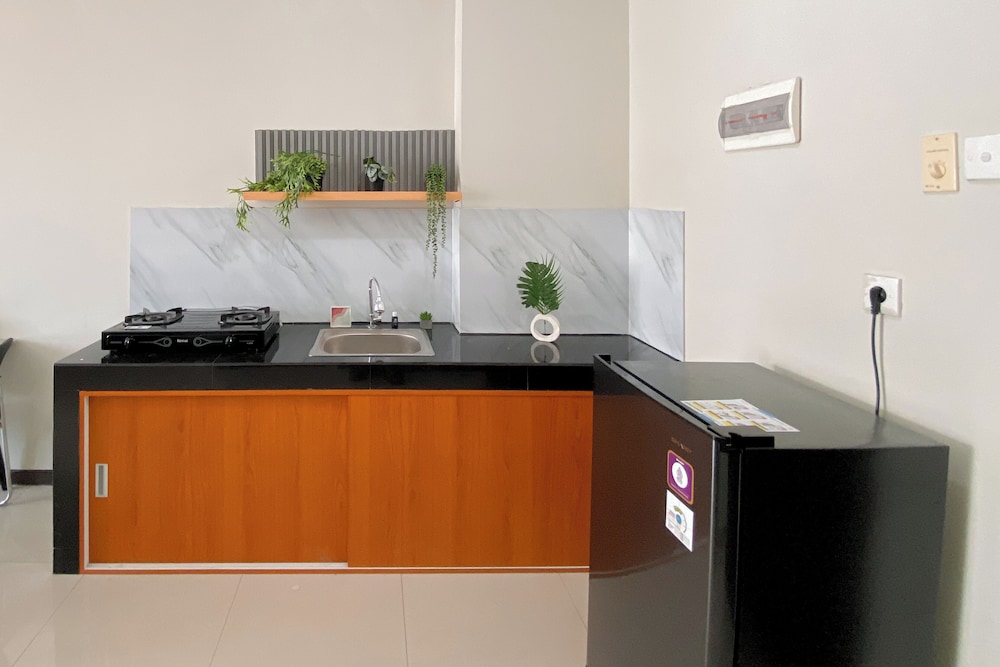 Well Designed 2Br At Nifarro Park Apartment