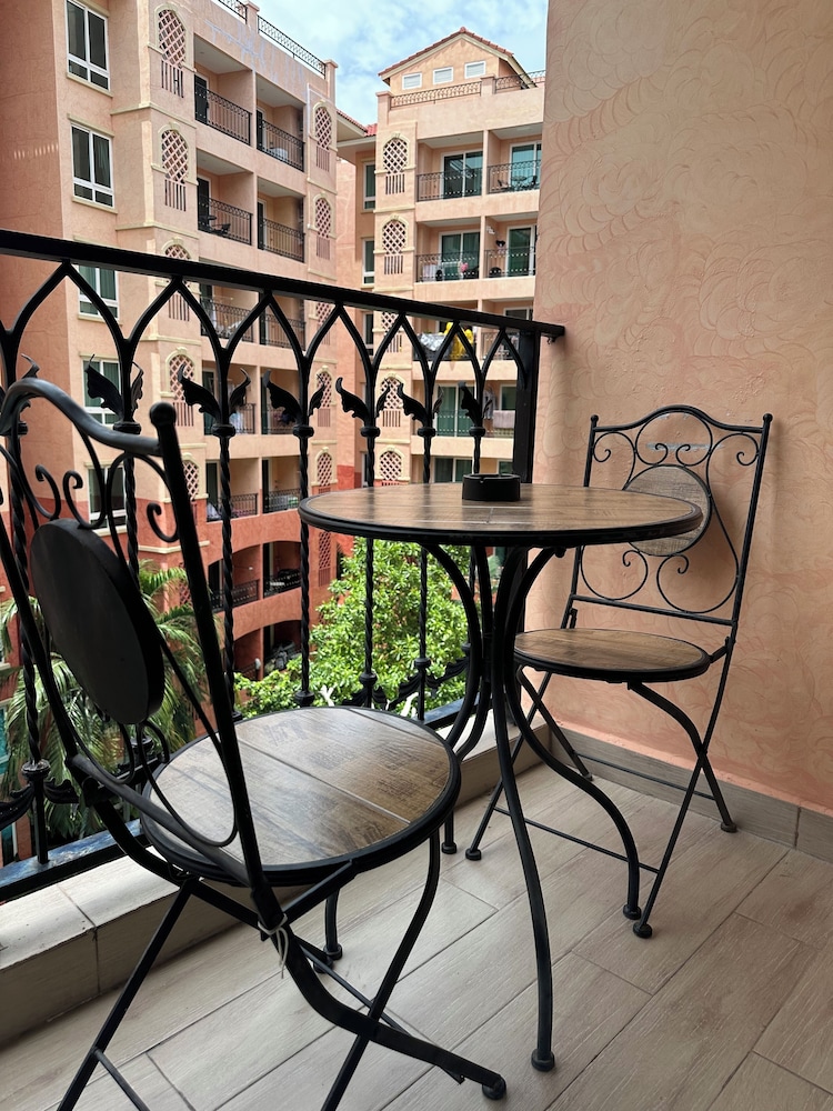 Seven Seas Condo Resort steps to Beach