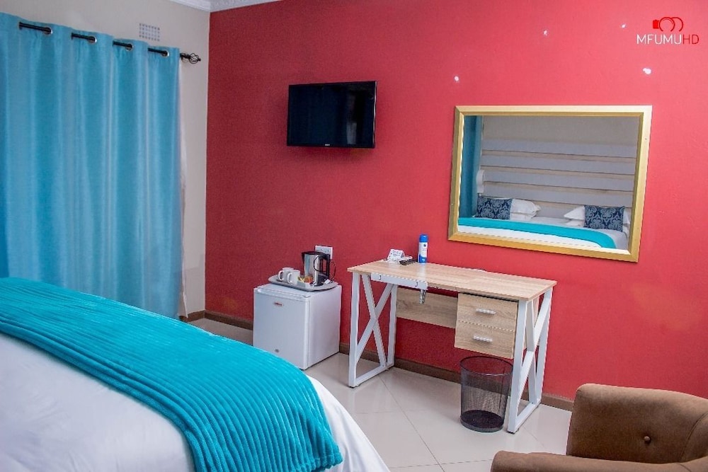 Rose Villa Lodge view 2