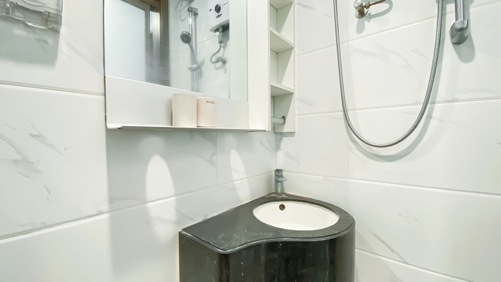 Comfortable And Simply Studio At Sky House Alam Sutera Apartment