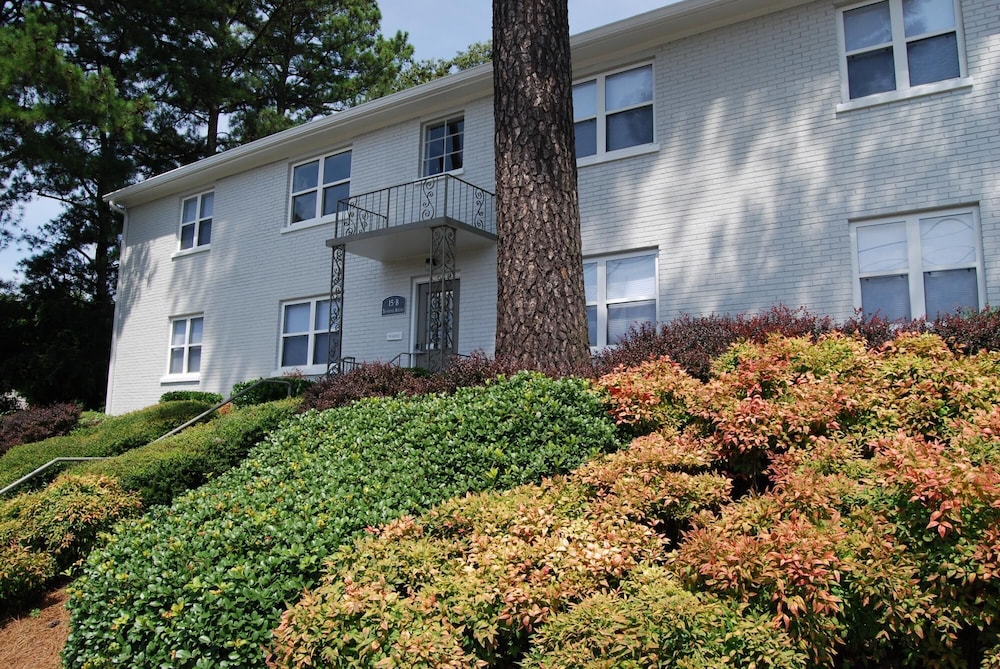 B2bc Convenient Condo Perfect for Long Term Stay Near Shepherd Center view 4