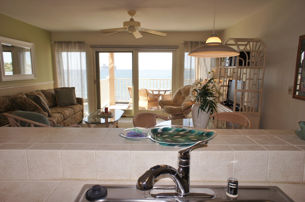 Direct Ocean Front In-unit Wifi Concierge Included - Vrkcv
