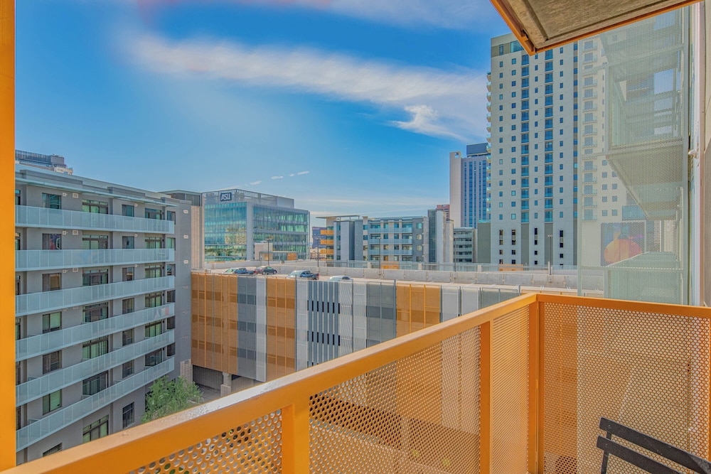 ROVE LIVING/KL - Roosevelt Point