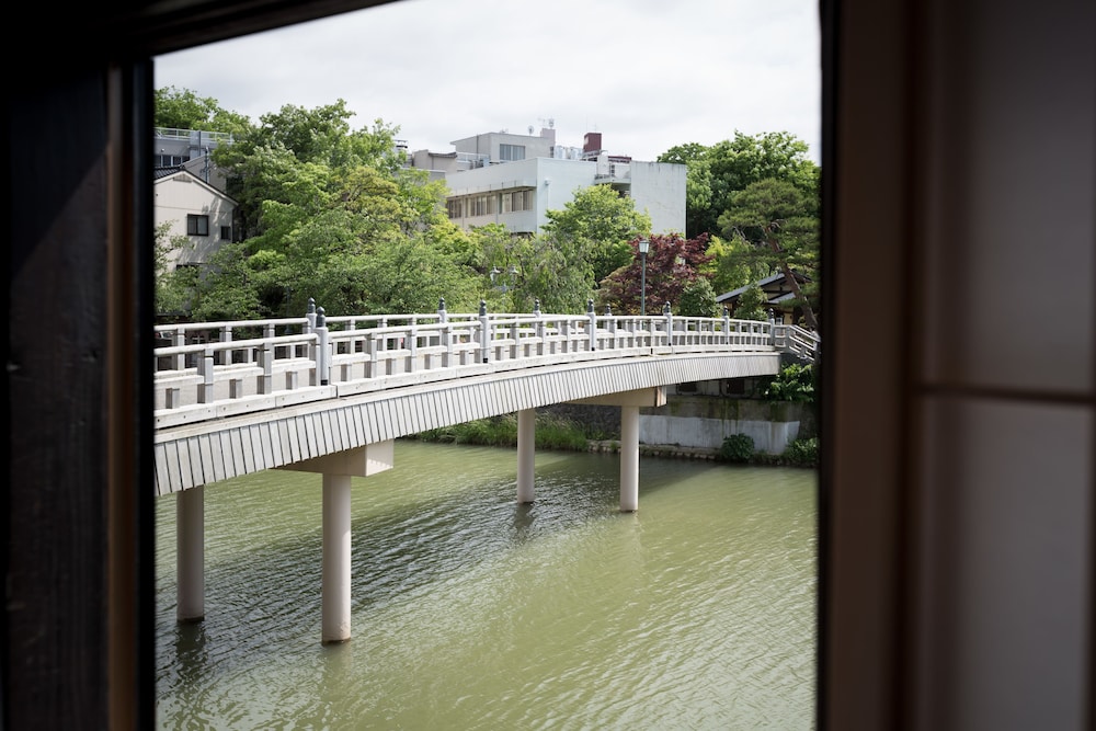 Higashiyama Aritsuki