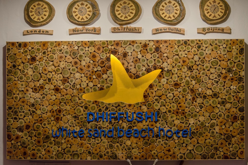 Dhiffushi White Sand Beach Hotel photo 2