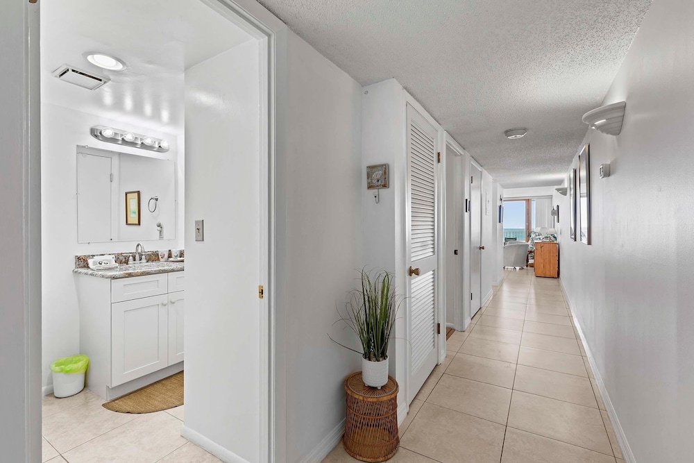 Smyrna Beach Club 607a