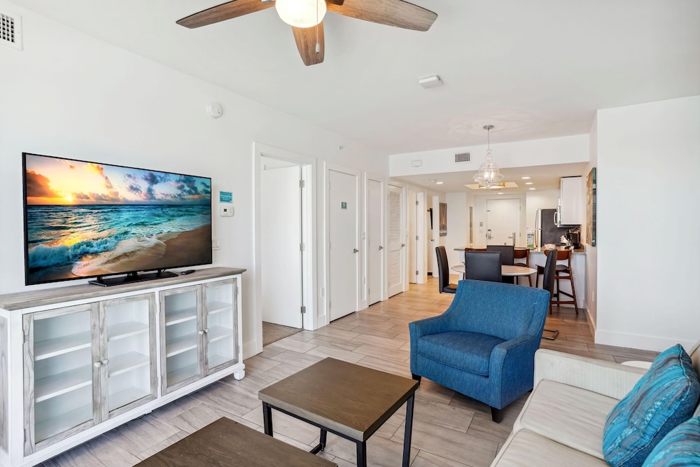 Oceana 301 East