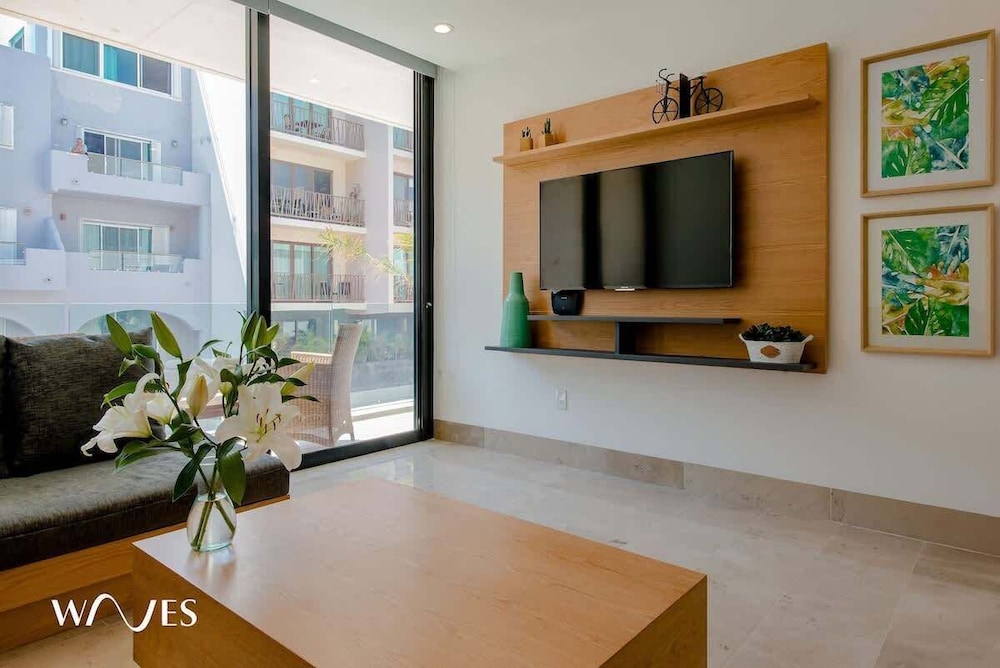 2 Br. Steps Away From the Beach Heated Pool