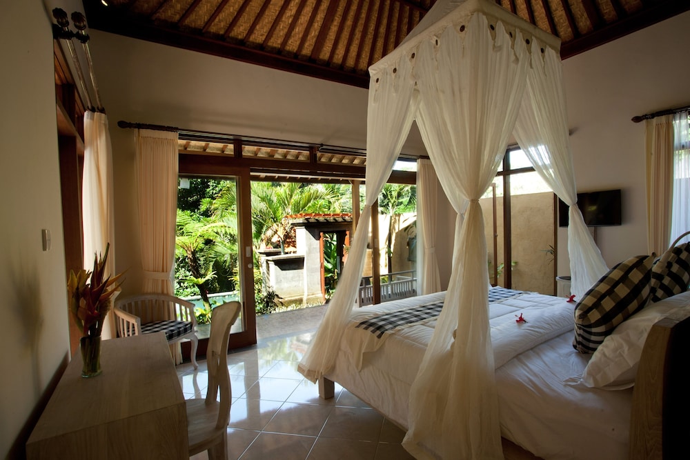 Segening Villa