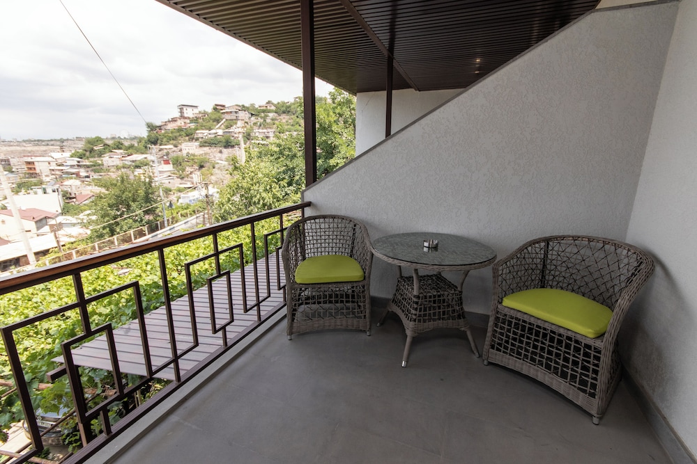 Hillside Guest House