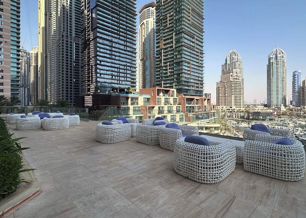 Maison Privee - Sleek Stay in Dubai Marina’s Famous Twisting Tower