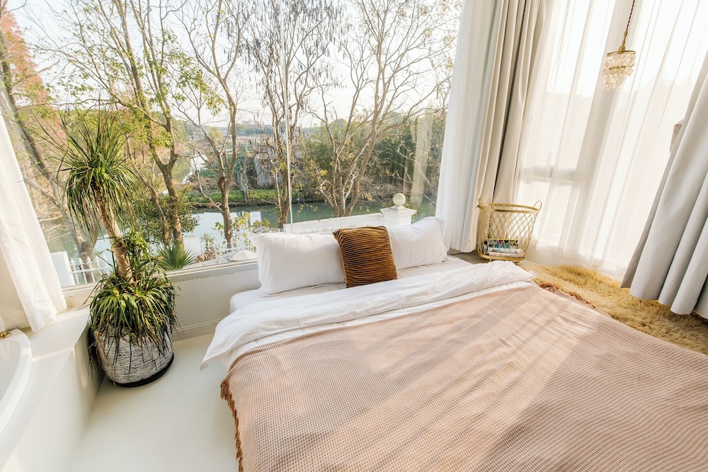 Shanghai Ruochu Designer Guesthouse-Near Shanghai Pudong Airport & Disneyland