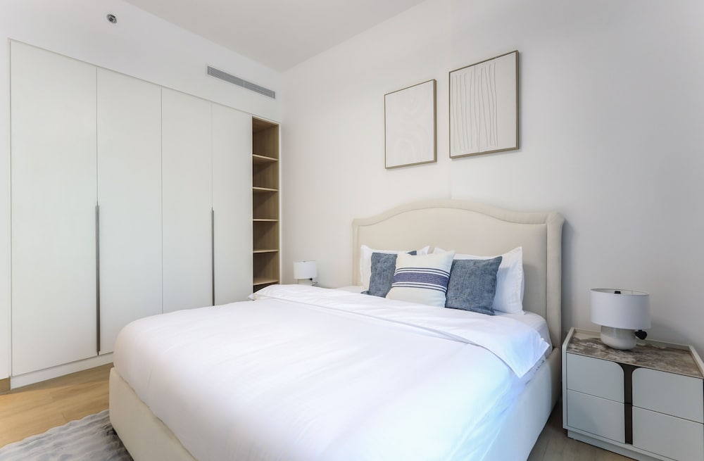 Elite LUX Holiday Homes - 1bhk Beachside Retreat at Port De La Mer Dubai
