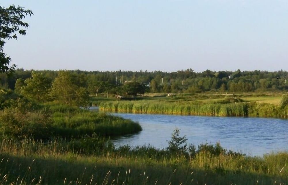 Crown Cove Cottages