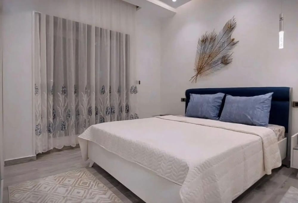 Happy Apartment Hotel