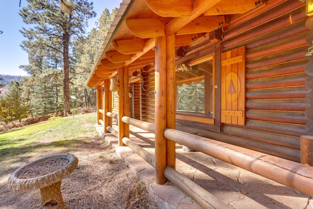 Pet-friendly Bayfield Cabin w/ Game Room & Hot Tub