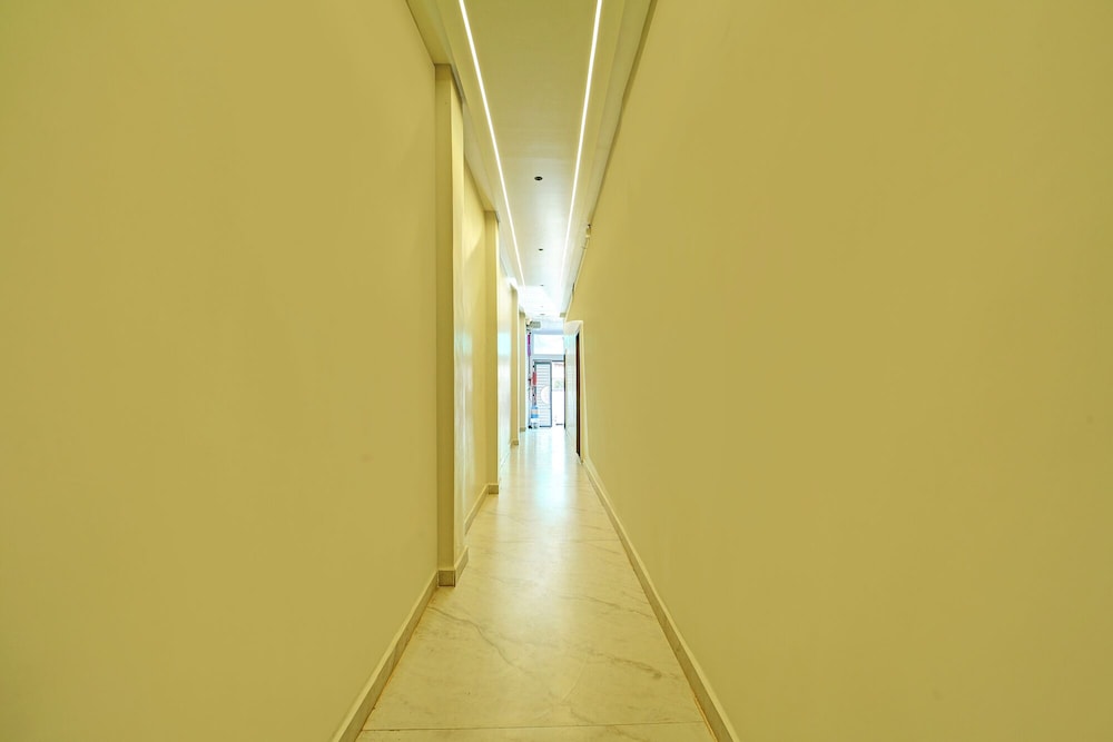 Fabhotel Bharti Palace