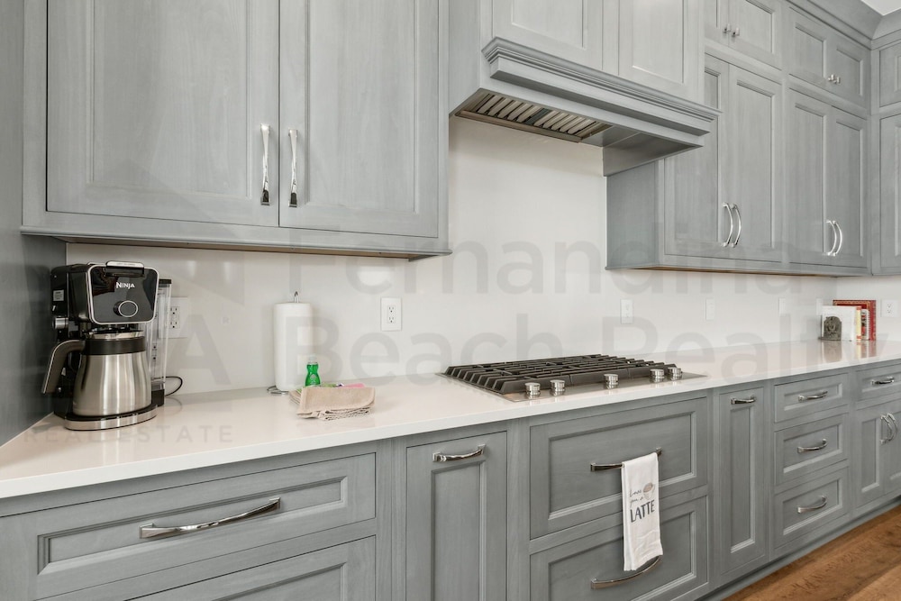 1088 S. Fletcher Ave 5 Bedroom Home