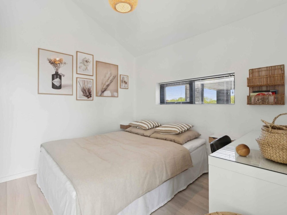 5 Star Holiday Home in Humble