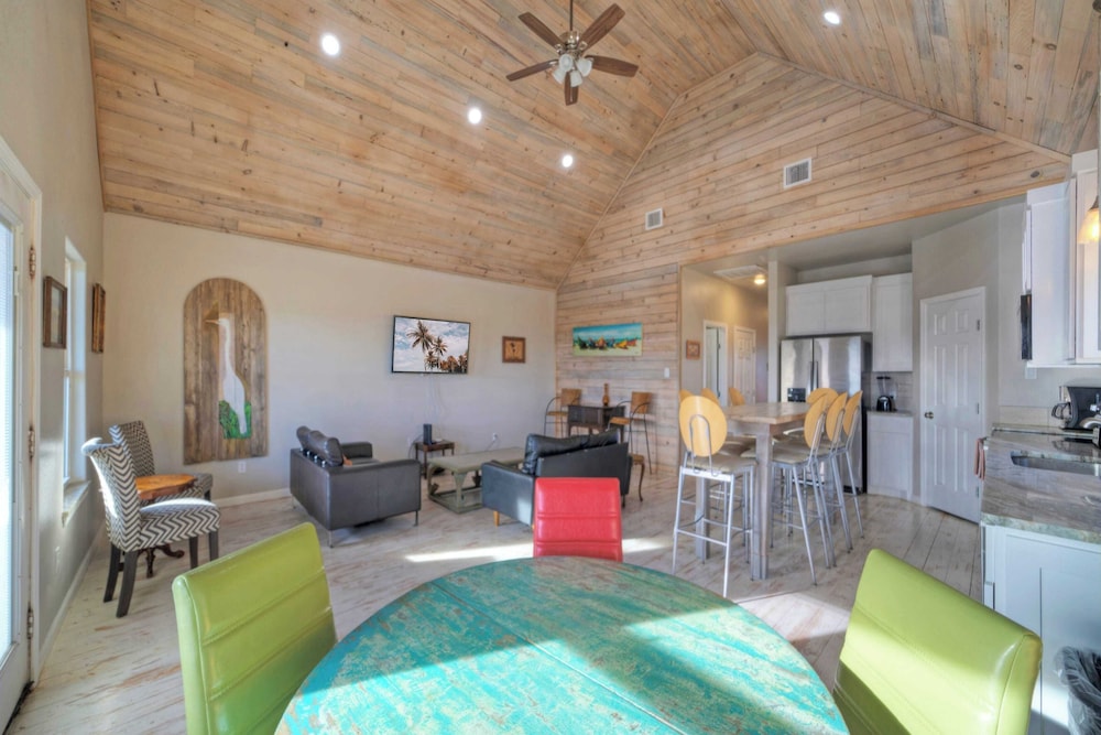 2 Homes, Sleeps 16, Shared Pool+boat Dock Laguna Village Serenity by Avantstay