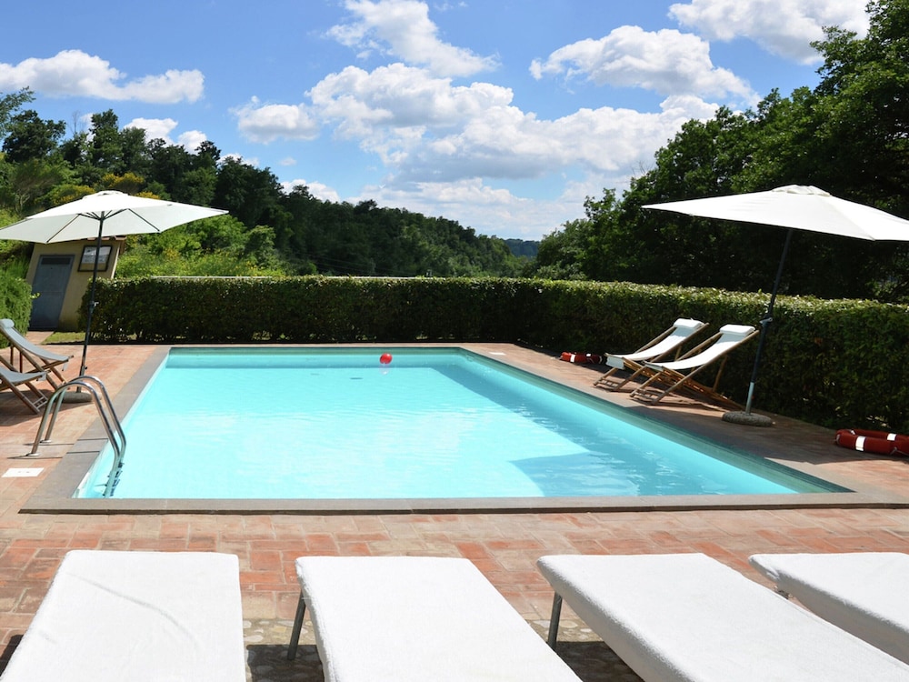 Villa in Rome With Pool & Garden photo 4