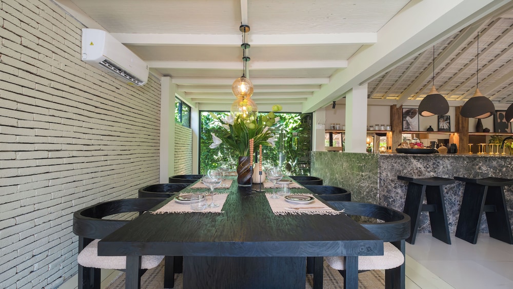 Villa Dreamora by Villa Finder