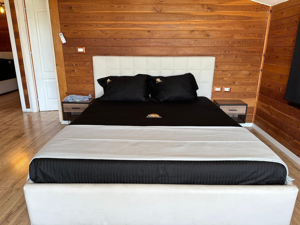 La Mirage Group Villas