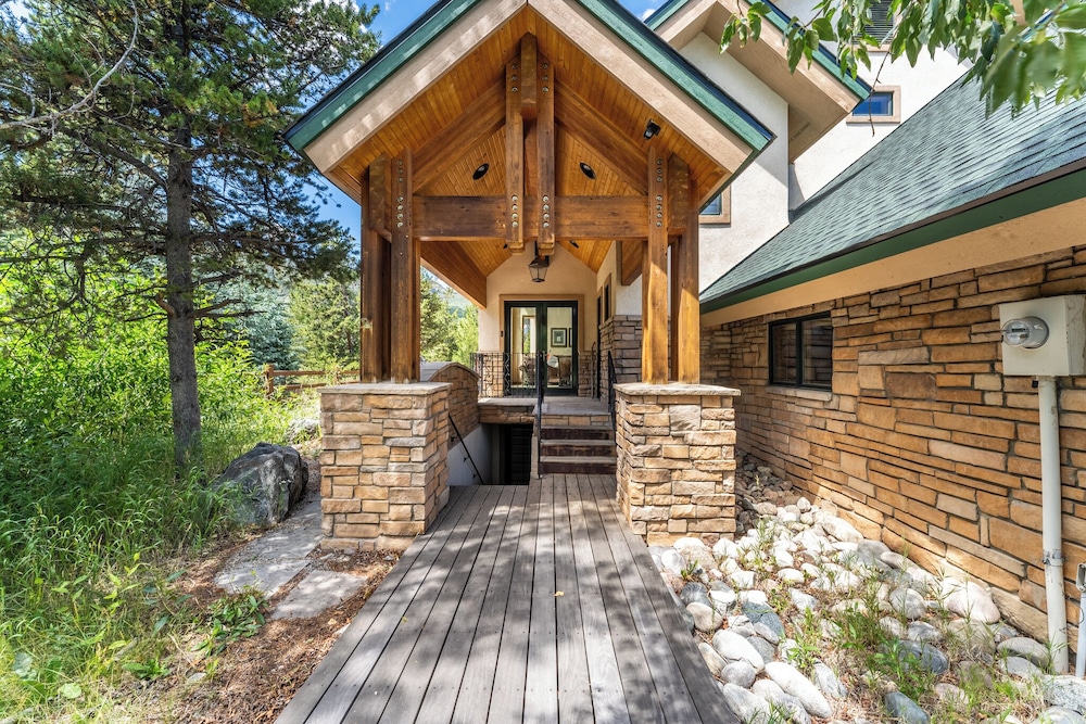 213 County Road 1041
