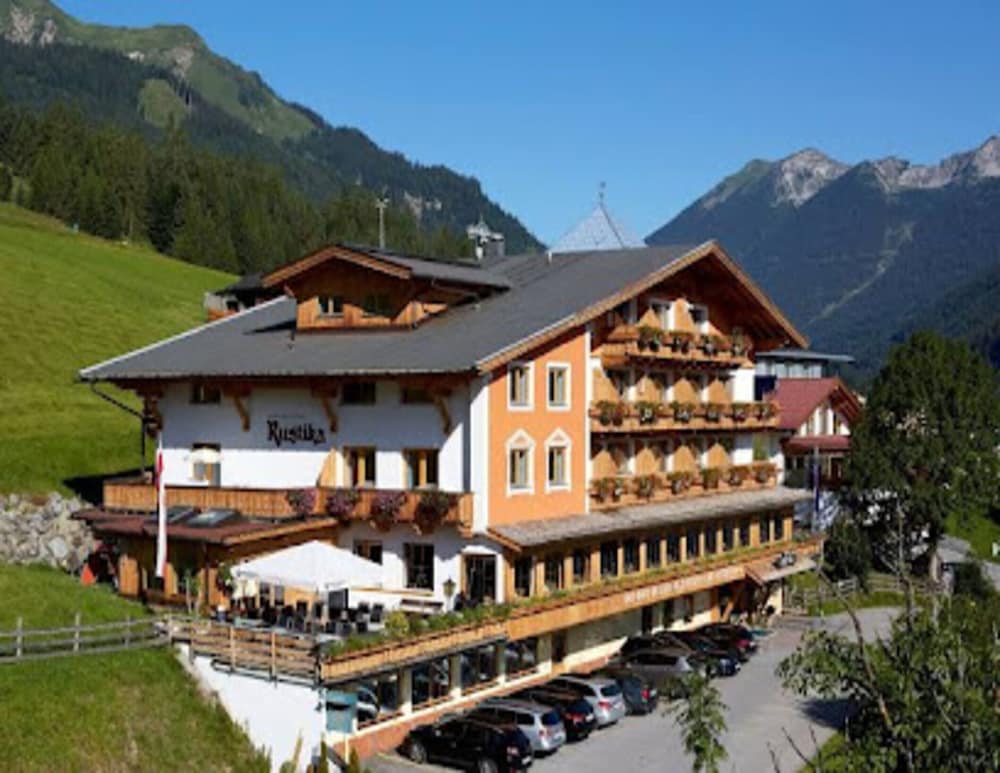 Apartment in Tyrol With hot tub