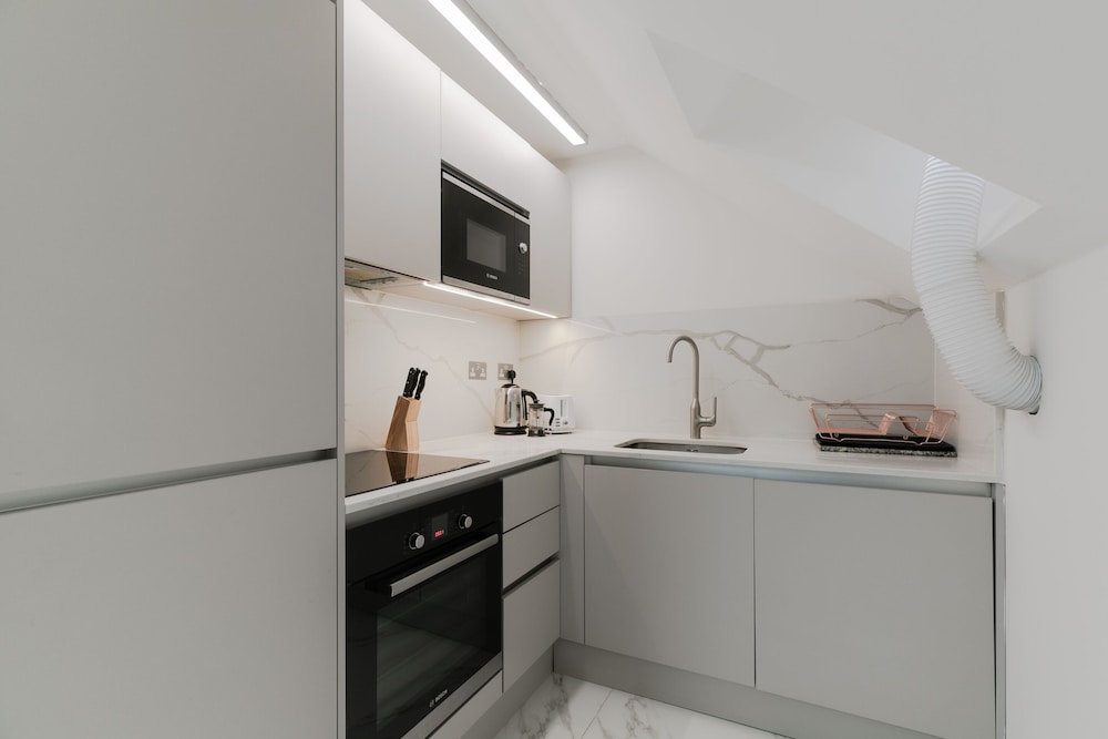 Luxury Apartments Near Harrods and the Science Museum