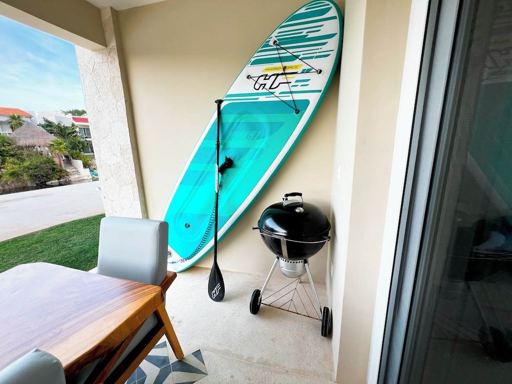Lagoon Front Infinity Pool Paddleboard And Fun Puerto Aventuras